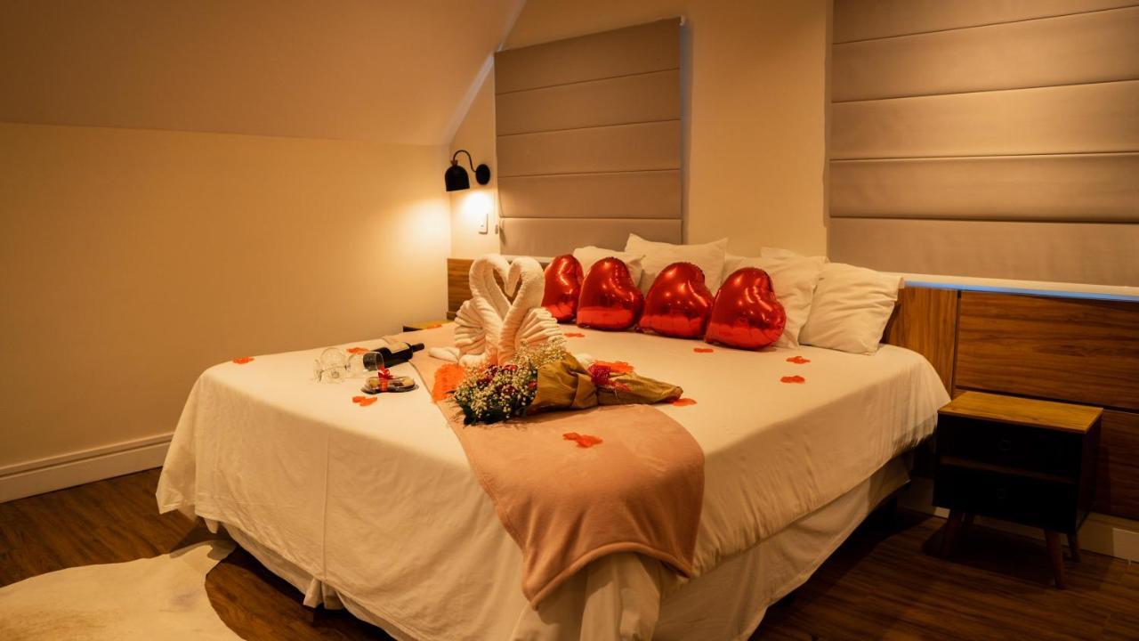 Deluxe Double Room with Bath,1370891555:JPEG